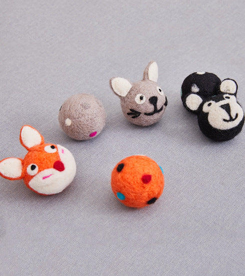 Interactive Felt Cat Toy Ball